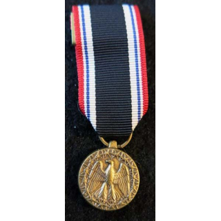 USA : Médaille miniature de la Prisoner of War Medal POWM (4430)