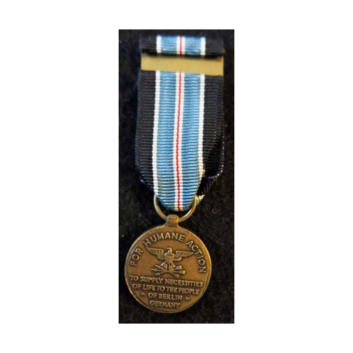USA : Médaille miniature de la Medal for Humane Action (4454)