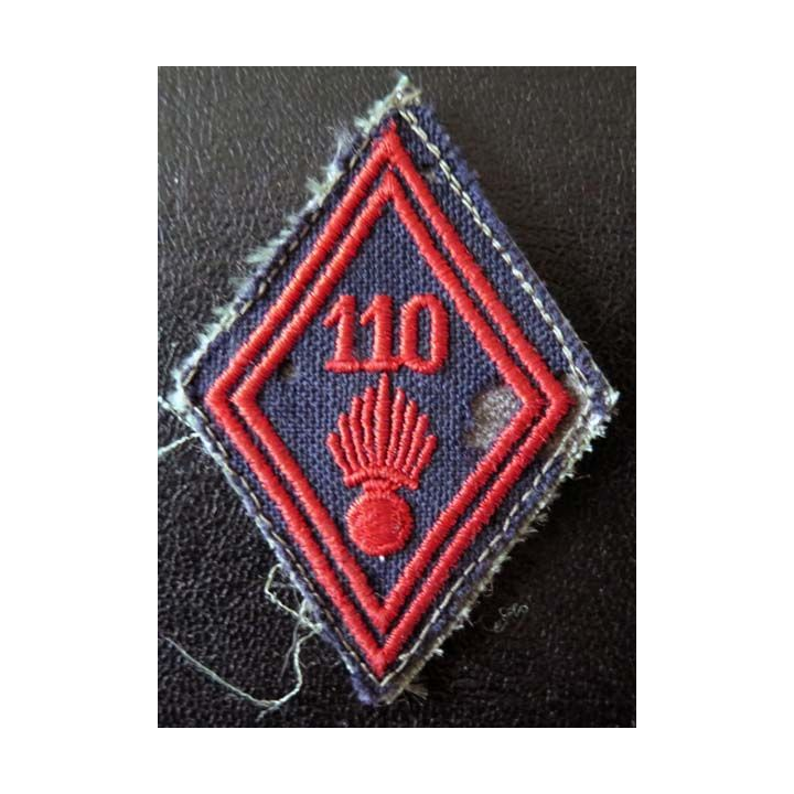 LOSANGE DE BRAS MODÈLE 45 : 110° régiment d'Infanterie troupe