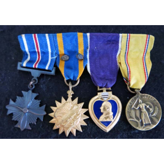 USA : Barrette de décorations miniatures de 4 médailles (sans N°)