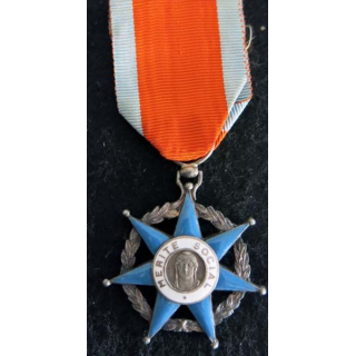FRANCE : Médaille de chevalier de l'Ordre du Mérite Social en émail superbe (221)