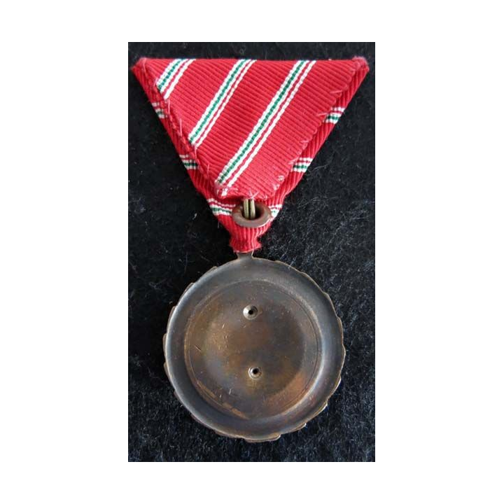 HONGRIE: médaille du travail de la république de Hongrie 1954-1963 en émail