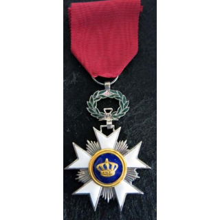 BELGIQUE : croix de chevalier de l'Ordre de la Couronne belge en émail