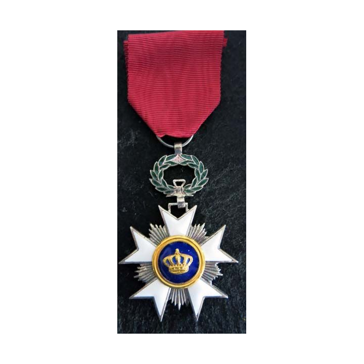 BELGIQUE : croix de chevalier de l'Ordre de la Couronne belge en émail