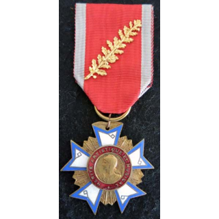 FRANCE : médaille du mérite artistique et musical en émail
