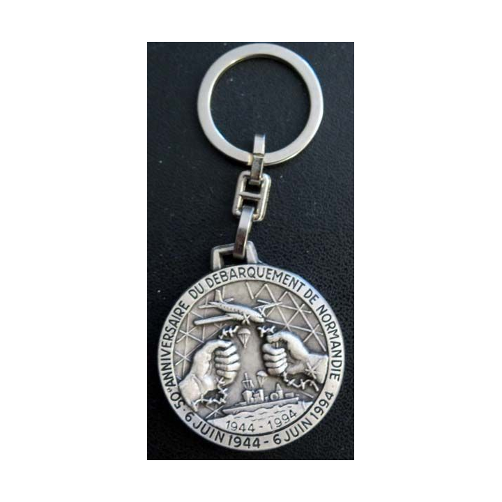 porte clefs du 50° anniversaire du débarquement de Normandie argenté