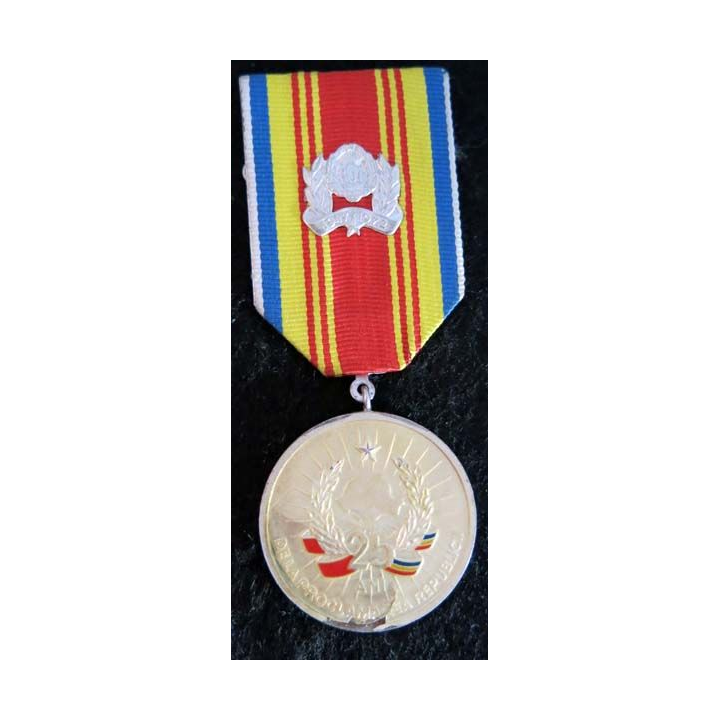 ROUMANIE : médaille du 25° anniversaire de la République Populaire