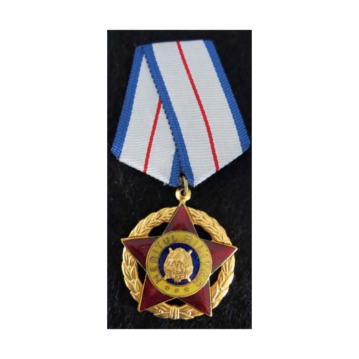 ROUMANIE : médaille de l'ordre du mérite militaire de 1° classe dans son coffret d'origine émail