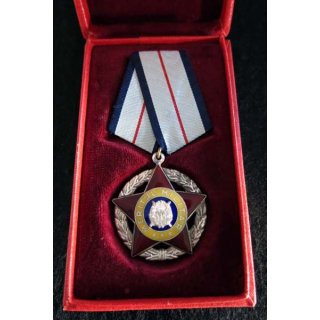 ROUMANIE : médaille de l'ordre du mérite militaire de 2° classe dans son coffret d'origine émail