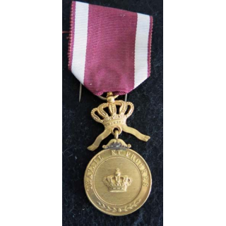 BELGIQUE : médaille d'or de l'ordre de la couronne belge ou « Kroonorde »