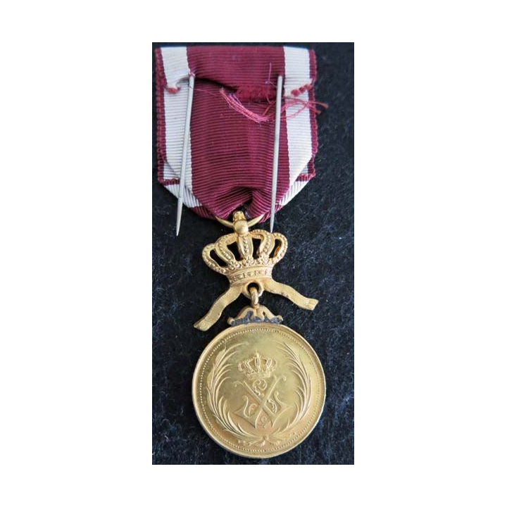 BELGIQUE : médaille d'or de l'ordre de la couronne belge ou « Kroonorde »