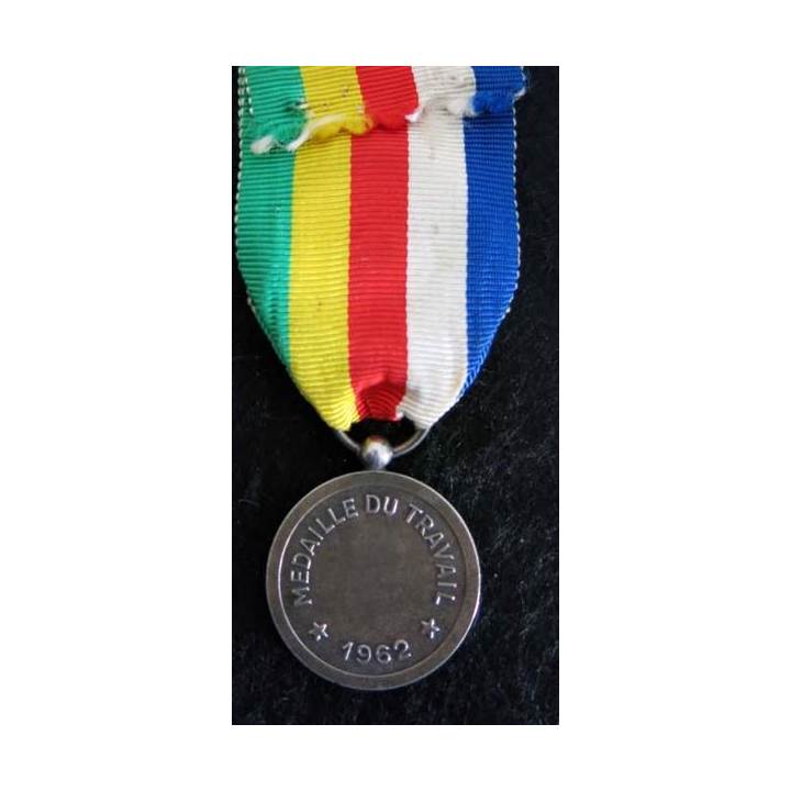 CENTRAFRIQUE  : médaille d'officier de la médaille du travail 1962
