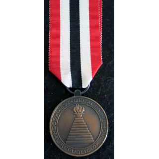 NIGERIA  : médaille de la Républic Medal 1975 en métal couleur bronze