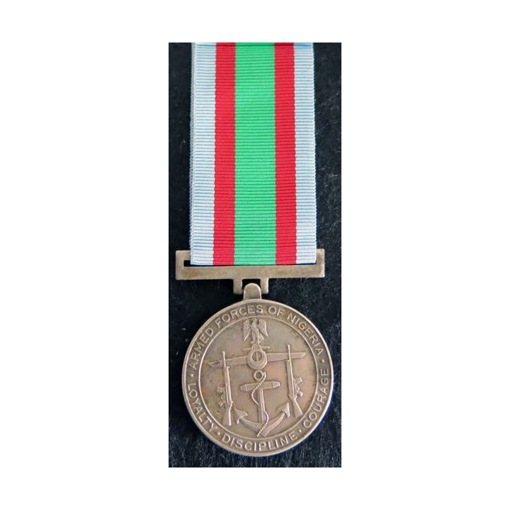NIGERIA  : médaille de la Defence Service Medal 1975 en métal couleur argent