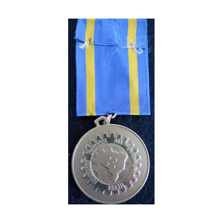 BRESIL  : médaille federacao nacional dos engenheiros brasil