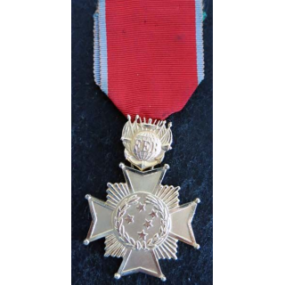 BRESIL  : médaille de la croix du combattant de 1° classe (Estados unidos do Brasil Cruz de combate 1° cl)