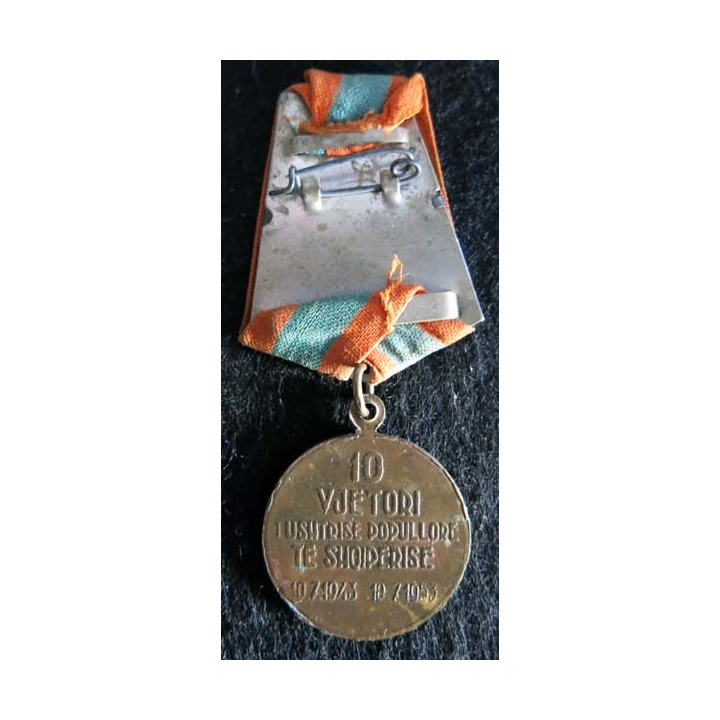 ALBANIE : médaille de 10 ans de l'armée populaire albanaise 10 vjet tori i ushtrise popullore te shqiperise 1943-1953