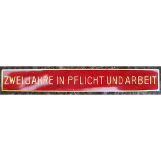 ALLEMAGNE : insigne zwei jahre in pflicht und arbeit orthopadisches spital invaliden schulen en émail