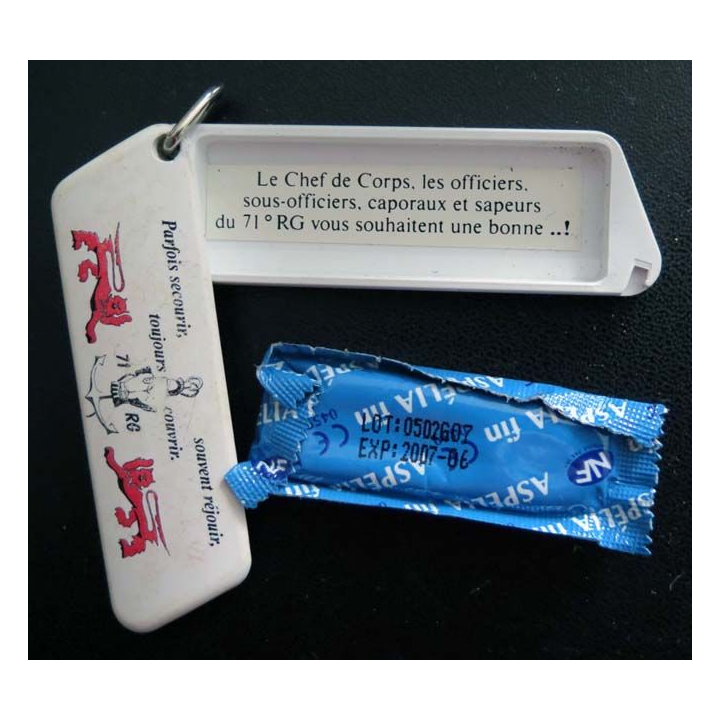 71° RG : Porte Clefs - Porte préservatif du 71° Régiment du génie avec une devise originale
