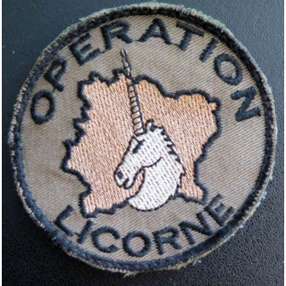 Insigne tissu opération Licorne sur Fond camouflé