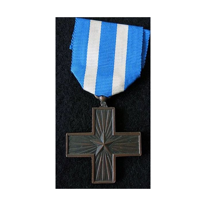 ITALIE : croix du Mérite de la Guerre (Croce al Merito di Guerra)
