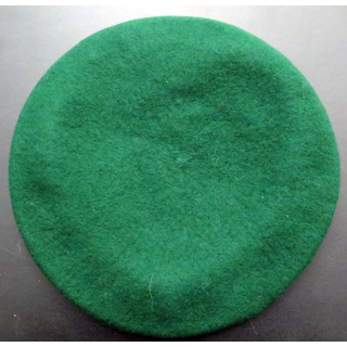 béret tchécoslovaque vert anglais taille 56-57