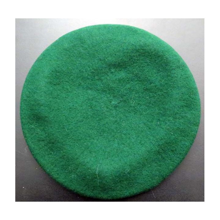 béret tchécoslovaque vert anglais taille 56-57