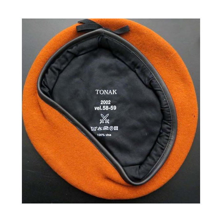 béret tchécoslovaque orange taille 58-59 TONAK 2002