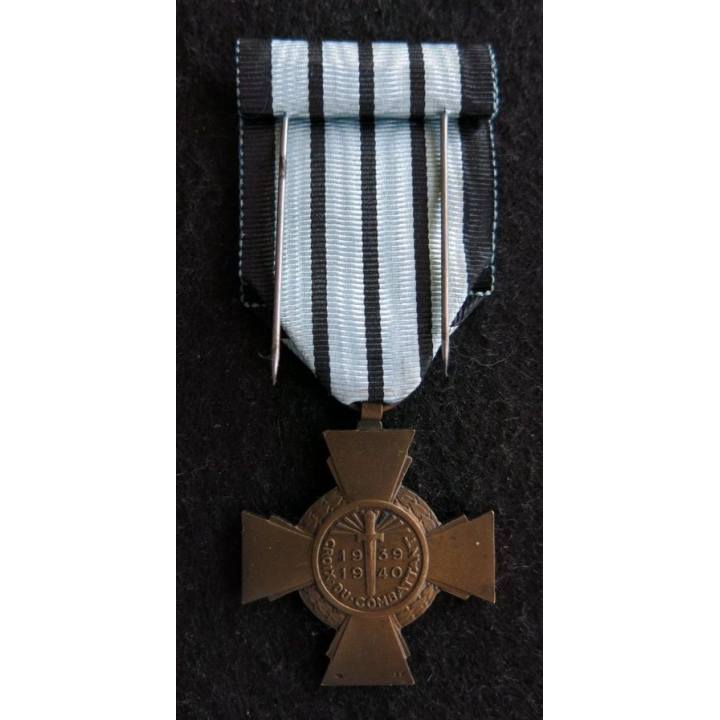 FRANCE : Croix du combattant daté 1939-1940 en bronze ruban bleu rayures noires