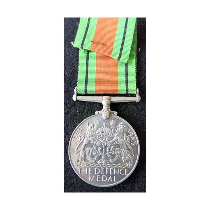 GRANDE BRETAGNE : médaille de la Defence Medal 1939-1945 en métal argenté