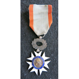 FRANCE : médaille de l’ éducation civique 1933 en bronze argenté et émail
