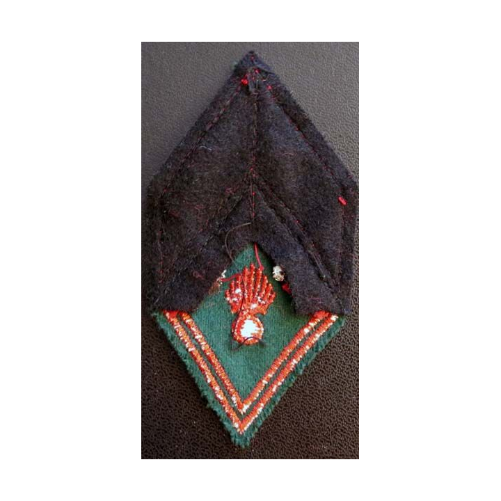 GALON CAPORAL ROUGE DU TRAIN et liseret argent sans crochets de fixation