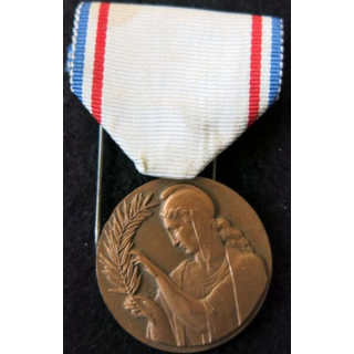 FRANCE : médaille de la reconnaissance française signée M. Delannoy en bronze