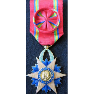 CAMEROUN : médaille de l’ordre national de la valeur grade officier en émail