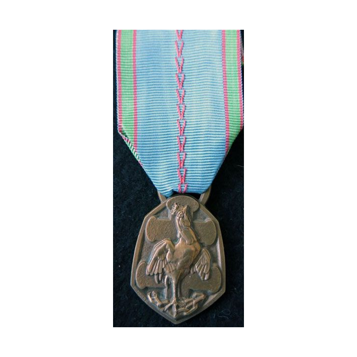 FRANCE  : médaille commémorative française de la guerre 1939-1945