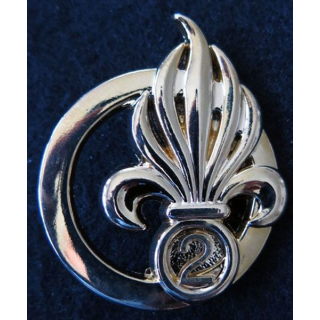 2° REI : insigne de béret du 2° régiment étranger d'infanterie de fabrication Arthus Bertrand G. 4573