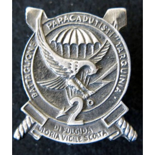 ITALIE : insigne métallique du 2° Battaglione Paracadutisti " Tarquinia "