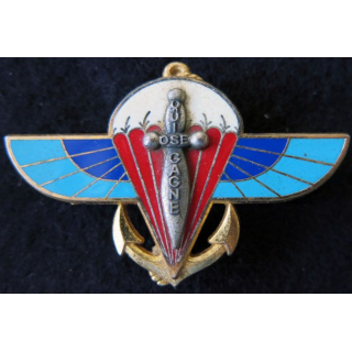 2° RPIMA : insigne métallique 2° régiment parachutiste d'infanterie de marine devise "ne pas subir" Delsart G. 1307