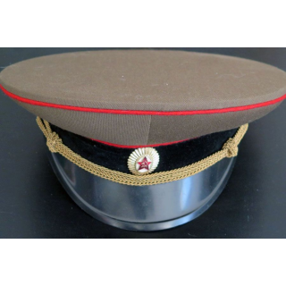 casquette d'officier russe des l'arme blindée cavalerie ou artillerie