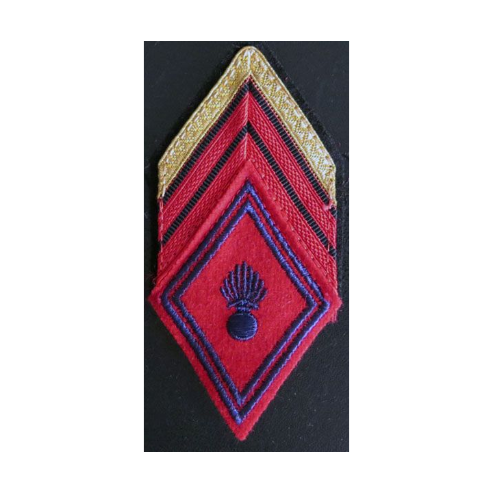 GALON de caporal Chef d'artillerie avec crochets de fixation