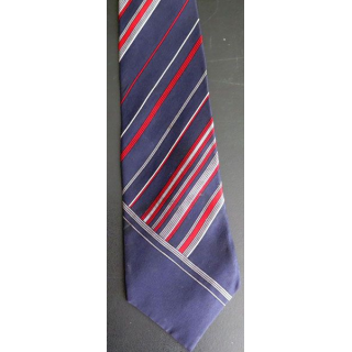 Cravate Lanvin 100 % soie à dominante foncée rayée rouge et verte