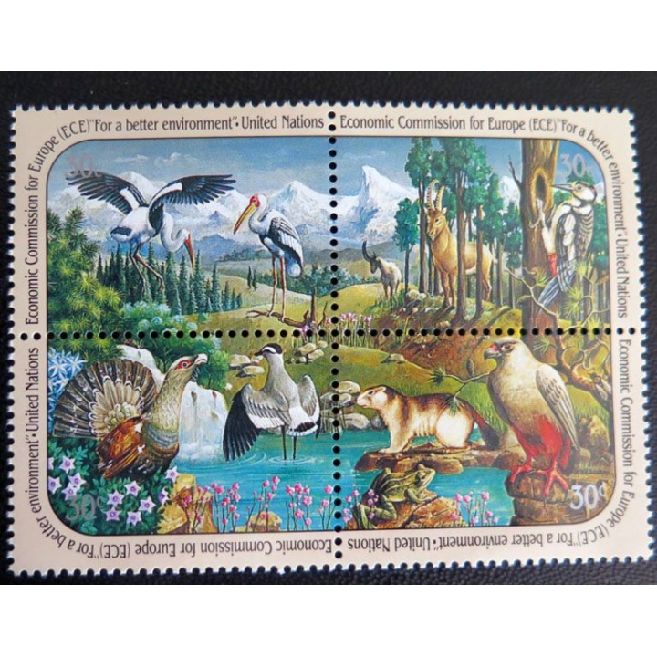 6 timbres neufs ONU Namibie 6 timbres prévention du crime 4 timbres UN
