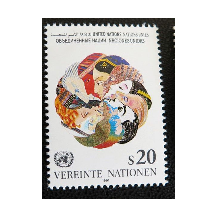 6 timbres neufs ONU Namibie 6 timbres prévention du crime 4 timbres UN