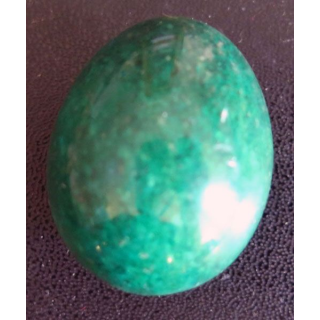 OEUF EN PIERRE 11 hauteur 4 cm couleur vert anglais