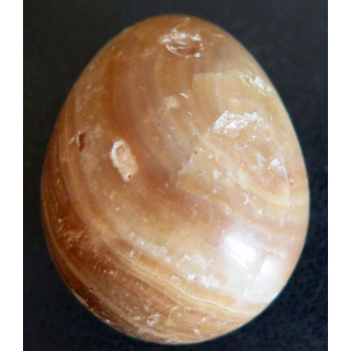 OEUF EN PIERRE 15 hauteur 4 cm couleur marron clair strié