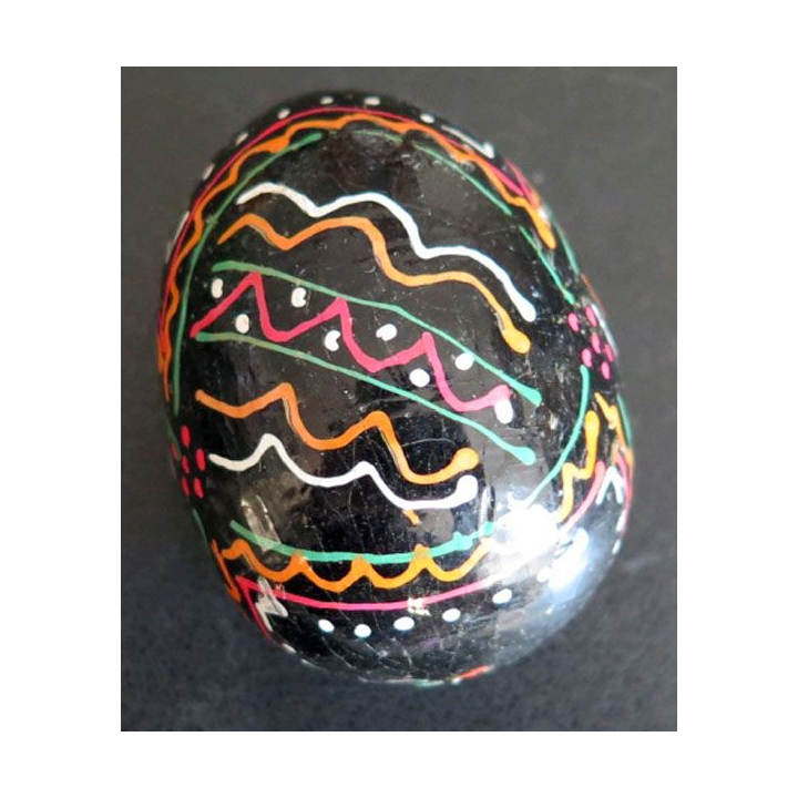 OEUF EN BOIS hauteur 5,5 cm couleur noire avec arabesques de couleur