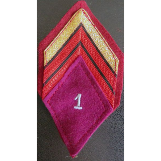 LOSANGE DE BRAS MODÈLE 45 Caporal chef 1° Régiment médical