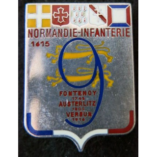 9° RI : Insigne métallique du 9° régiment d'infanterie "Normandie Infanterie" de fabrication Delsart Sens R 1979 N° 000671