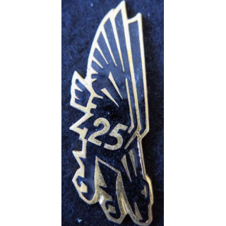 425° CQG: insigne de la 425° compagnie de quartier général, de type 2, en métal doré Drago Paris G. 2108
