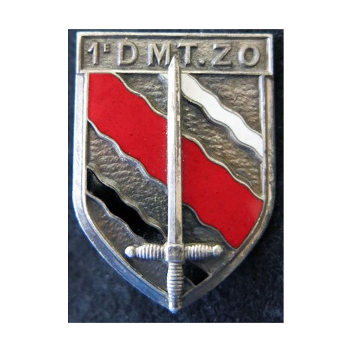 1° DMTZO : Insigne métallique de la 1° Division de Marche du Tonkin Zone Ouest Courtois Paris G. 1073